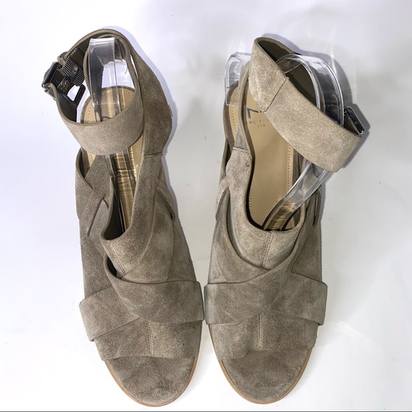 Marc Fisher Valen Crisscross Open Toe Leather Sandals Taupe Color Size 10 - Picture 3 of 11